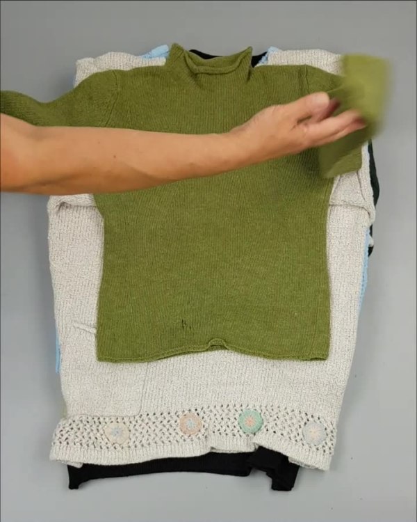 Фотография  330 - Джемпер муж+жен экстра#15 кг , Лот№2612 оптом в Калининграде и Калининградской области