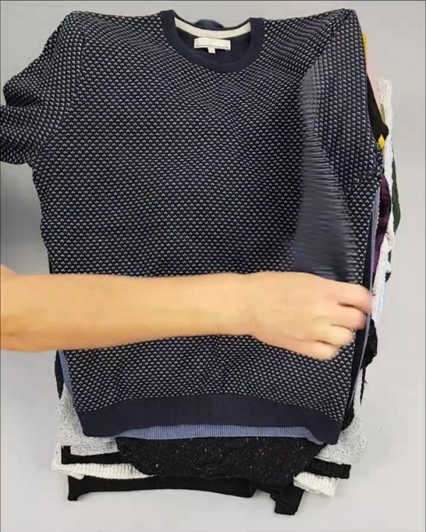 Фотография  477 - Джемпер муж+жен экстра#15 кг , Лот№2612 оптом в Калининграде и Калининградской области