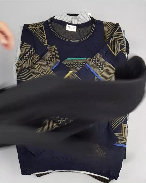 Фотография  617 - Джемпер муж+жен экстра#15 кг , Лот№2612 оптом в Калининграде и Калининградской области