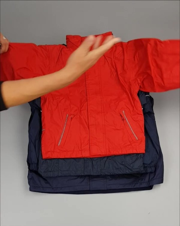 Фотография  401 - Куртки СПОРТ СТОК дети#10 кг , Лот№ 2643 оптом в Калининграде и Калининградской области