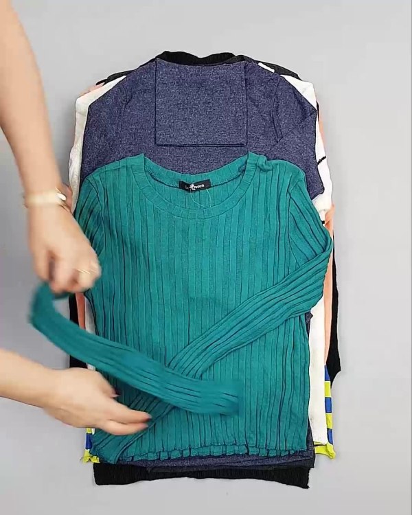 Фотография  928 - Джемпера легкие Корея#20 шт, ЛОТ №5081 оптом в Калининграде и Калининградской области