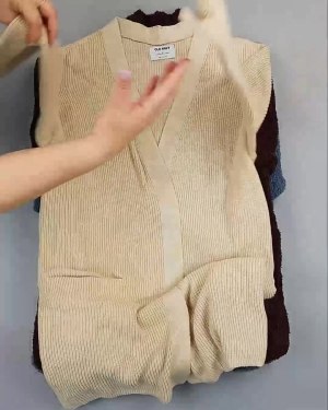 Фотография  878 - Кардиганы СТОК CAN#10 кг, ЛОТ №6474 оптом в Калининграде и Калининградской области