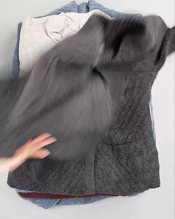 Фотография  416 - Кардиганы СТОК CAN#10 кг, ЛОТ №6474 оптом в Калининграде и Калининградской области