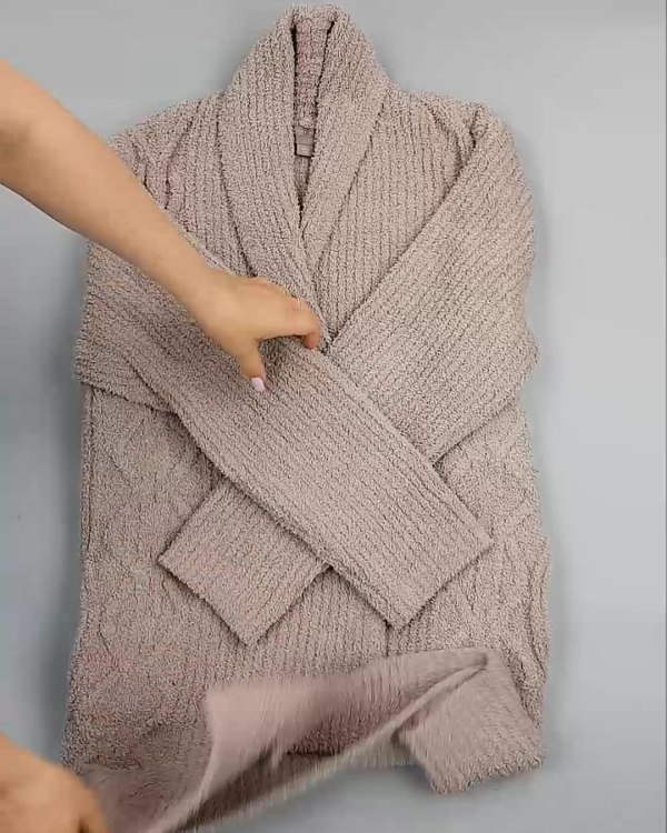 Фотография  936 - Кардиганы СТОК CAN#10 кг, ЛОТ №6474 оптом в Калининграде и Калининградской области