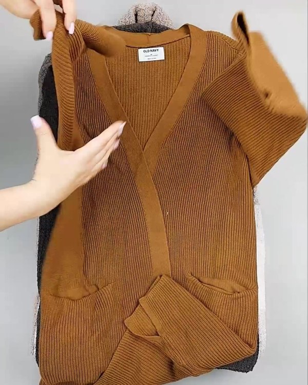 Фотография  897 - Кардиганы СТОК CAN#10 кг, ЛОТ №6474 оптом в Калининграде и Калининградской области