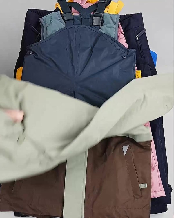 Фотография  545 - Верхняя одежда TCM kids 074#7 кг, ЛОТ №6678 оптом в Калининграде и Калининградской области