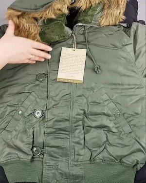 Фотография 675 - Верхняя одежда Англия СТОК #10 кг, ЛОТ №6727 оптом в Калининграде и Калининградской области