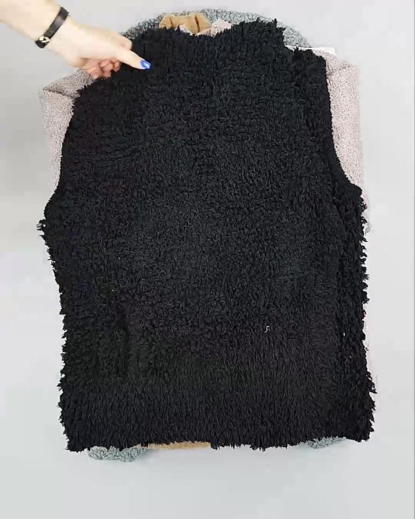 Фотография  957 - Кардиганы СТОК CAN#10 кг, ЛОТ №6887 оптом в Калининграде и Калининградской области