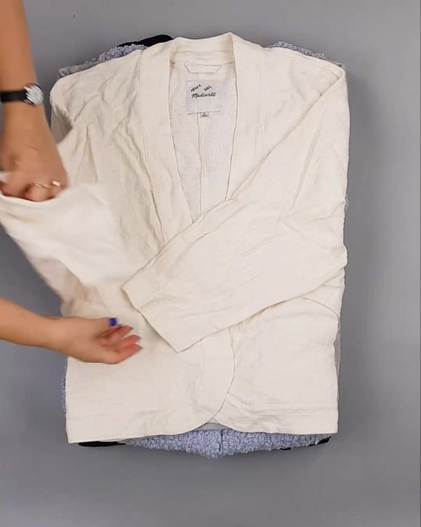 Фотография  293 - Кардиганы СТОК CAN#10 кг, ЛОТ №6888 оптом в Калининграде и Калининградской области