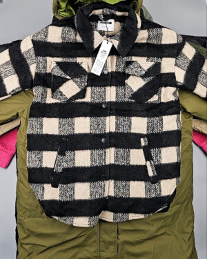 Купить Верхняя одежда BESTSELLER Дания#12 кг, ЛОТ №5189 оптом в Калининграде и Калининградской области