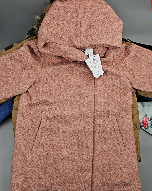 Фотография  810 - Верхняя одежда VILA#10,2 кг, ЛОТ №6826 оптом в Калининграде и Калининградской области