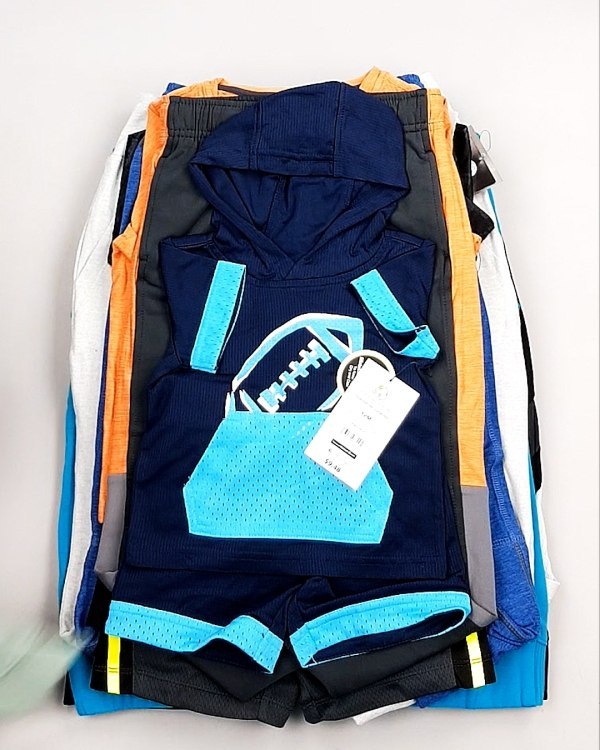 Фотография  381 - Спортивные костюмы дети CAN#6 кг оптом в Калининграде и Калининградской области