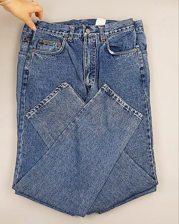 Фотография  320 - Джинсы CALVIN KLEIN муж #7,6 кг, ЛОТ №7020 оптом в Калининграде и Калининградской области