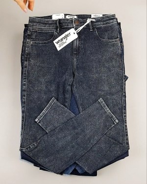 Фотография  221 - Джинсы WRANGLER м/ж#8,1 кг, ЛОТ №7011 оптом в Калининграде и Калининградской области