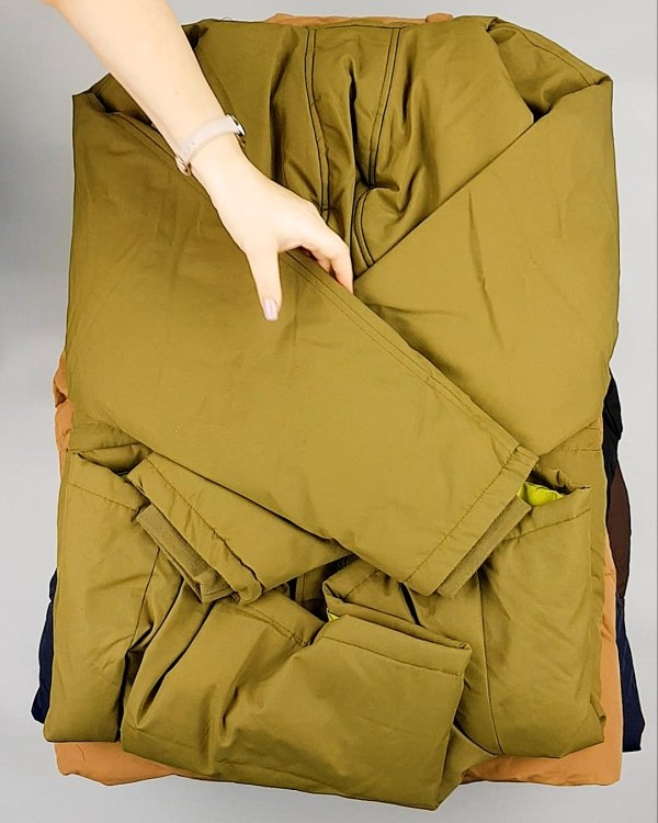 Фотография  407 - Верхняя одежда Дания#9,9 кг, ЛОТ №7057 оптом в Калининграде и Калининградской области