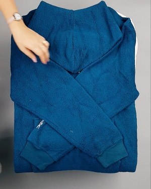 Фотография  910 - HOODIE CAN 084#10 кг, ЛОТ №7033 оптом в Калининграде и Калининградской области