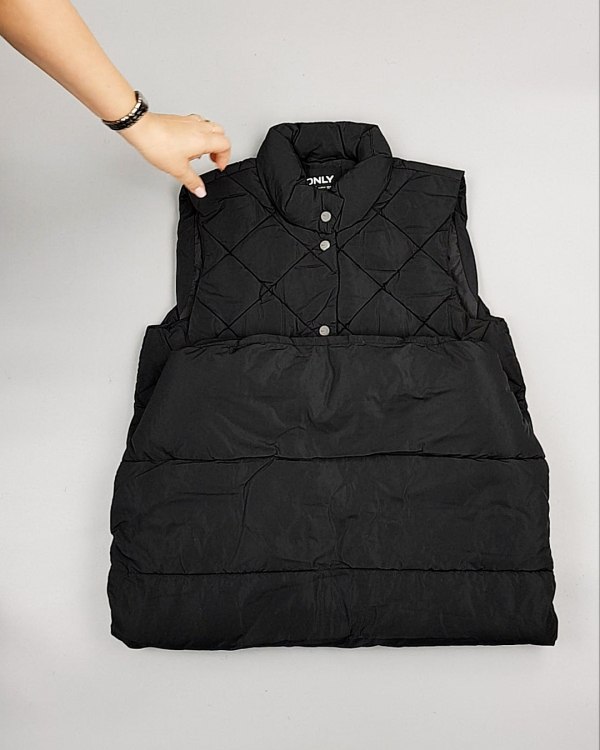 Фотография  873 - Верхняя одежда ONLY 104#10 кг, ЛОТ №7196 оптом в Калининграде и Калининградской области