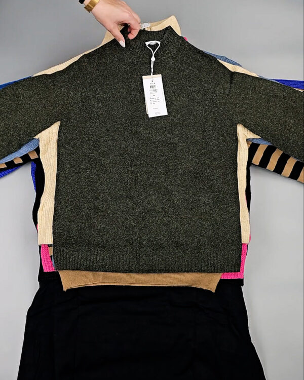 Фотография  663 - Джемпера Bestseller 104#7 кг, ЛОТ СТ-10040 оптом в Калининграде и Калининградской области