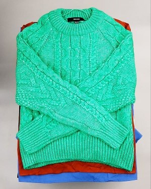 Купить Bestseller Winter mix 104#15 кг, ЛОТ №7347 оптом в Калининграде и Калининградской области