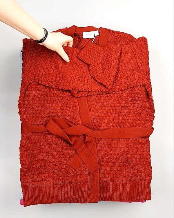 Фотография  716 - Кардиганы VILA W 104#7 кг, ЛОТ №7384 оптом в Калининграде и Калининградской области