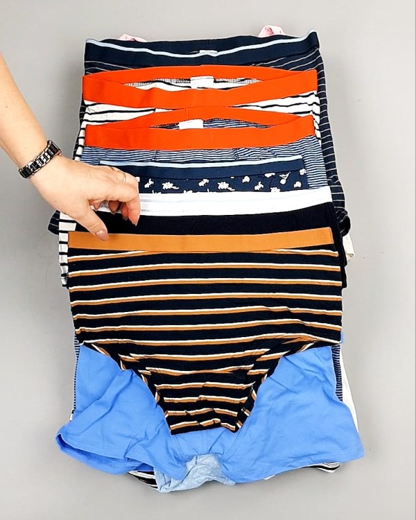 Фотография  710 - Нижнее белье TCM Kids 074#5 кг, ЛОТ №7395 оптом в Калининграде и Калининградской области