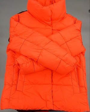 Купить Верхняя одежда AMAZON жен 015#10 кг, ЛОТ №7712 оптом в Калининграде и Калининградской области