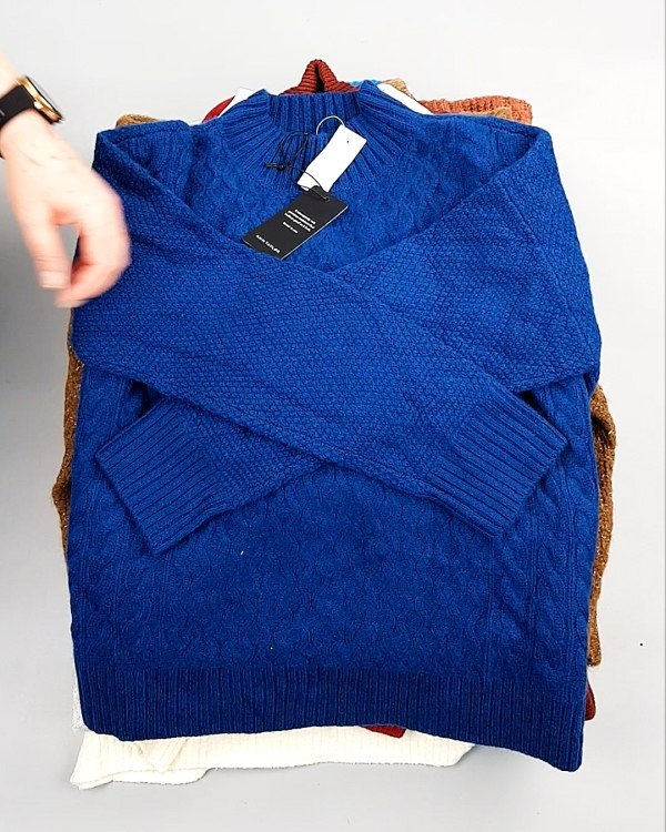 Фотография  730 - Джемпера СТОК CAN 084#7 кг, ЛОТ №7651 оптом в Калининграде и Калининградской области