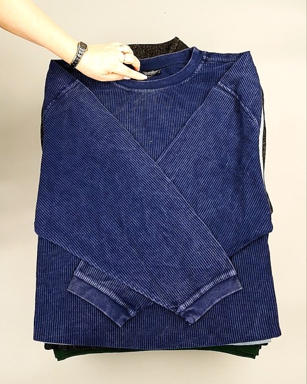 Фотография  594 - SWEATSHIRT CAN 084#10 кг, ЛОТ №7621 оптом в Калининграде и Калининградской области