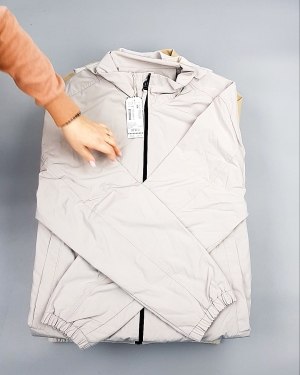 Фотография  550 - Верхняя одежда весна TOM TAILOR 124#7,1 кг, ЛОТ №7580 оптом в Калининграде и Калининградской области