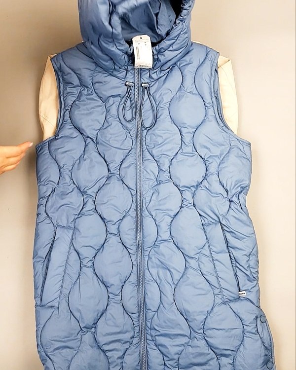 Фотография  330 - Верхняя одежда весна TOM TAILOR 124#7,8 кг, ЛОТ №7581 оптом в Калининграде и Калининградской области