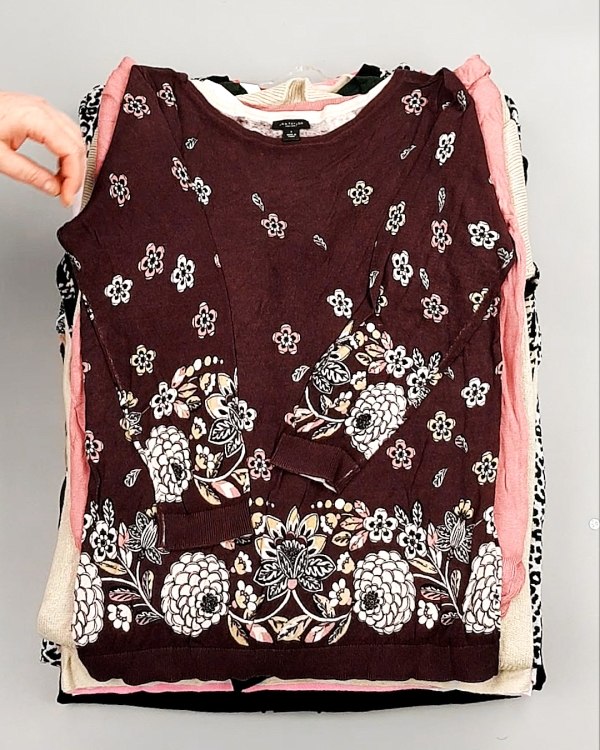 Фотография  374 - Джемпера легкие СТОК CAN 084#7 кг, ЛОТ №7632 оптом в Калининграде и Калининградской области