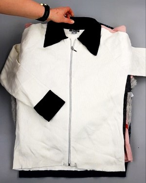 Фотография  856 - Джемпера СТОК CAN 084#7 кг, ЛОТ №7650 оптом в Калининграде и Калининградской области