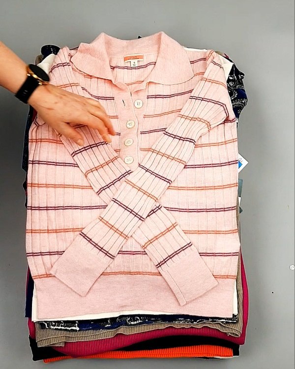 Фотография  412 - Джемпера легкие СТОК CAN 084#7 кг оптом в Калининграде и Калининградской области