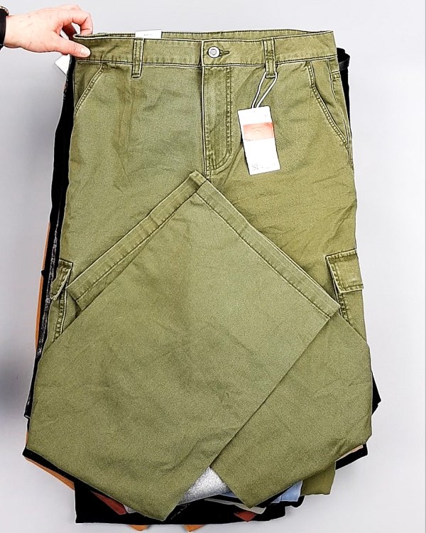 Фотография  990 - Брюки женские лето C&A 025#10 кг, ЛОТ №7893 оптом в Калининграде и Калининградской области