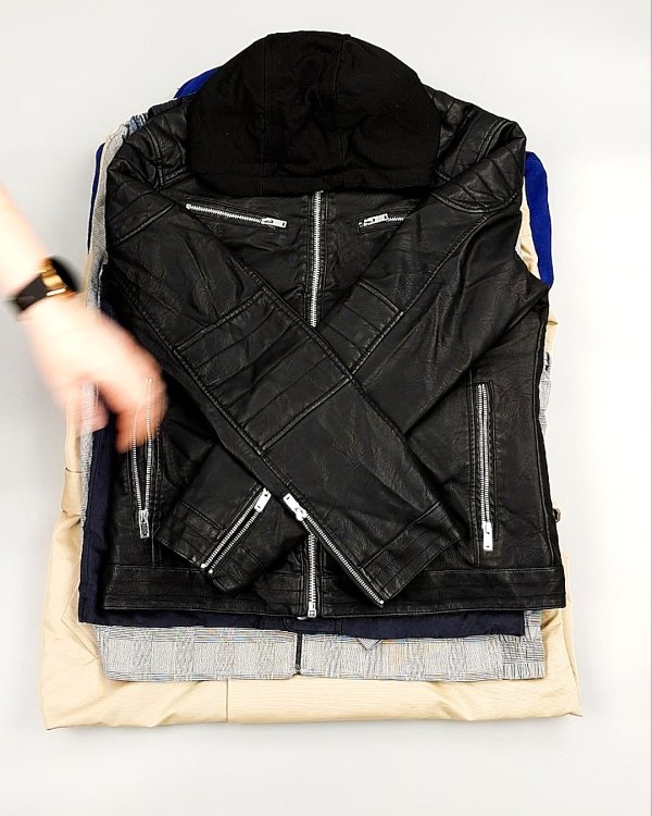 Фотография  473 - Ветровки м/ж C&A 025#10 кг, ЛОТ №7864 оптом в Калининграде и Калининградской области