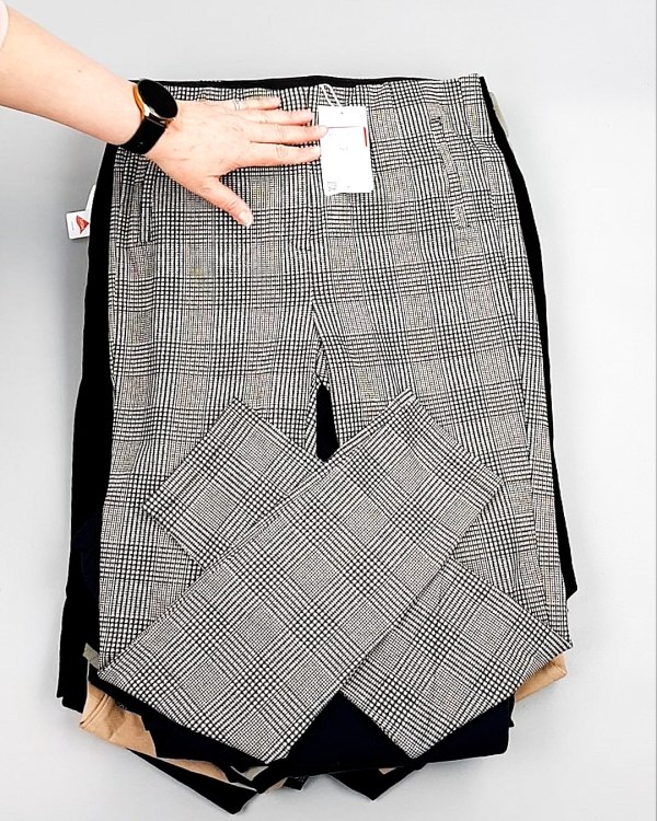 Фотография  772 - Брюки женские лето C&A 025#10 кг, ЛОТ №7892 оптом в Калининграде и Калининградской области