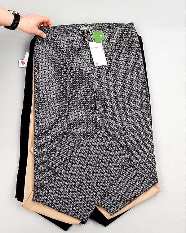 Фотография  851 - Брюки женские лето C&A 025#10 кг, ЛОТ №7892 оптом в Калининграде и Калининградской области