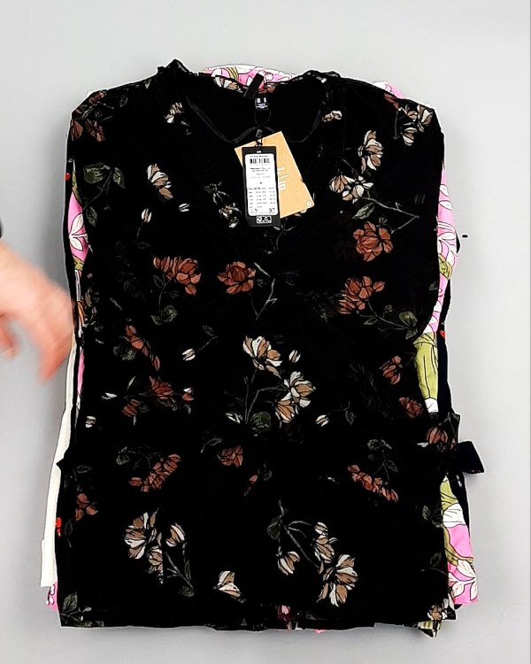 Фотография  659 - Блузки Bestseller 44#5 кг оптом в Калининграде и Калининградской области