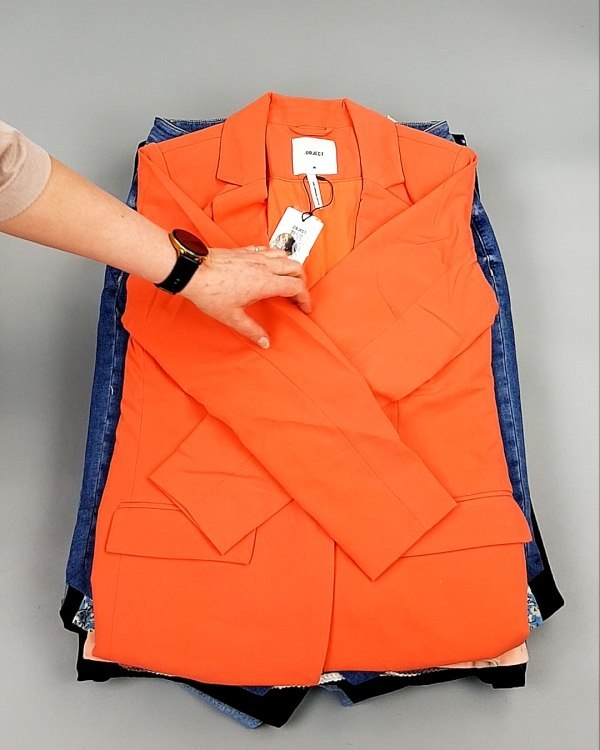 Фотография  825 - ДАНИЯ Summer mix 24#15 кг, ЛОТ №8044 оптом в Калининграде и Калининградской области