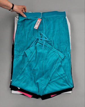 Фотография  282 - Спортивные костюмы  AD83#4 шт, ЛОТ №8637 оптом в Калининграде и Калининградской области