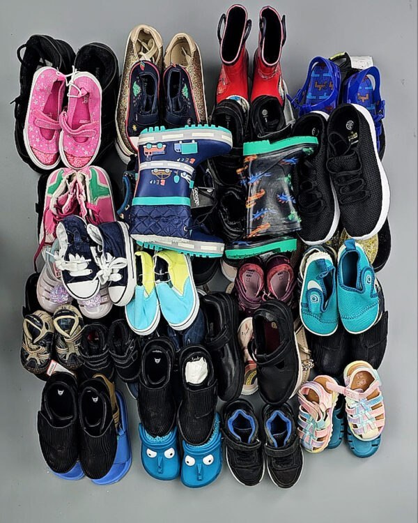 Фотография  329 - Обувь лето дети крем+экстра (SHOES Summer kids Cream+Extra)#15 кг, ЛОТ № ВК0119 оптом в Калининграде и Калининградской области