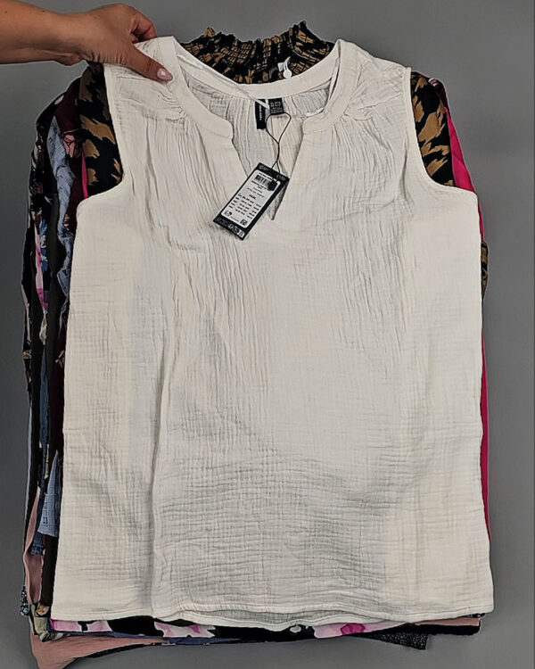 Фотография  491 - Блузки+Джемпера Bestseller Summer 045 B#8,5 кг, ЛОТ №9040 оптом в Калининграде и Калининградской области