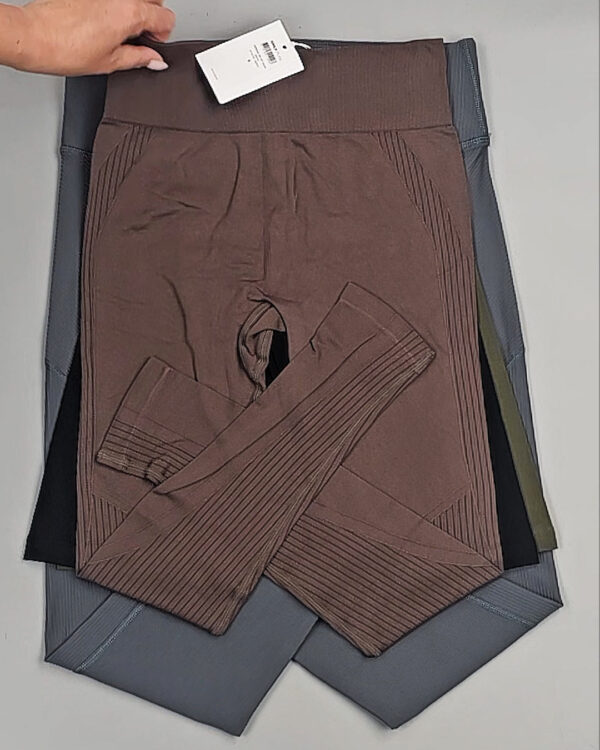 Фотография  510 - Спорт Bestseller 045 B#4 кг, ЛОТ №9038 оптом в Калининграде и Калининградской области