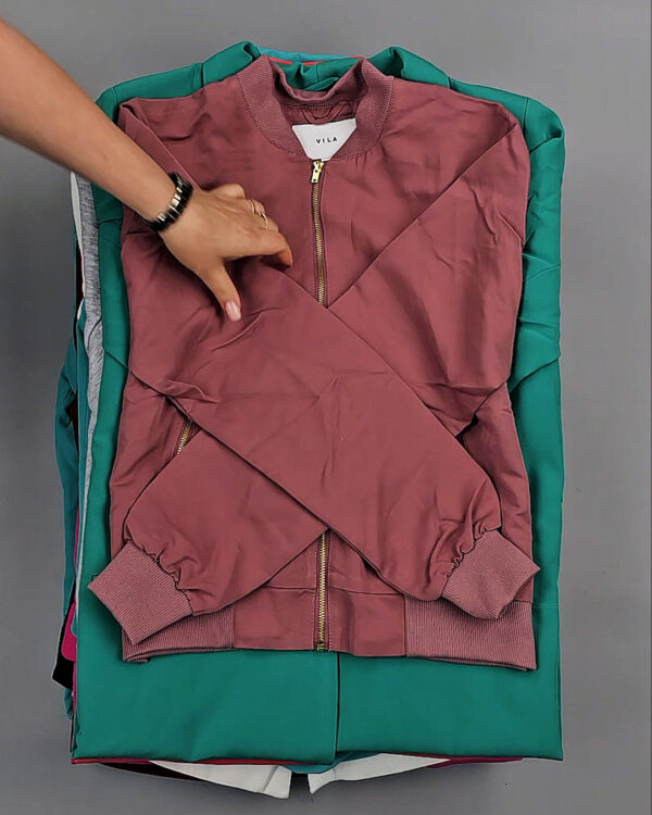 Фотография  983 - Толстовки+Верхняя одежда Bestseller Summer 045 B#7,2 кг, ЛОТ СТ-9323 оптом в Калининграде и Калининградской области