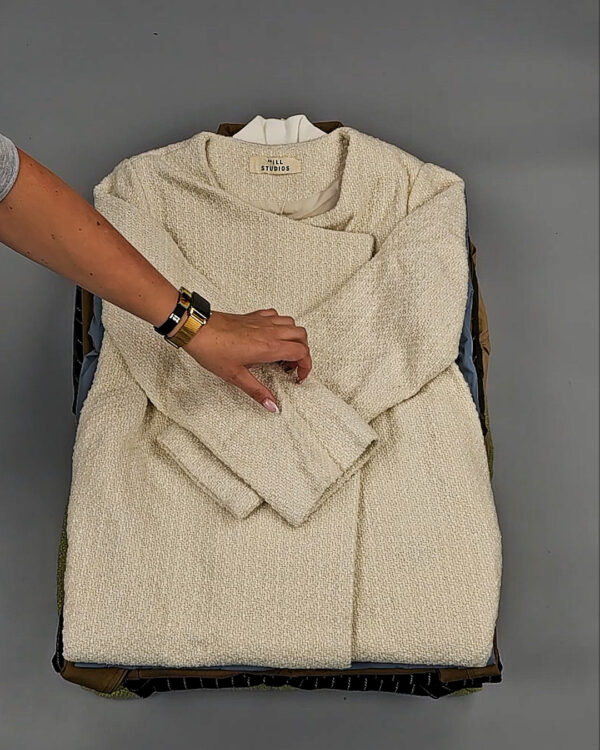 Фотография  928 - Верхняя одежда Корея 085#15 кг оптом в Калининграде и Калининградской области