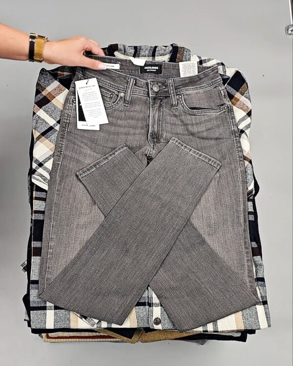 Фотография  313 - Мужской зимний микс JACK JONES, 20 кг, ЛОТ № СТ-9265 оптом в Калининграде и Калининградской области