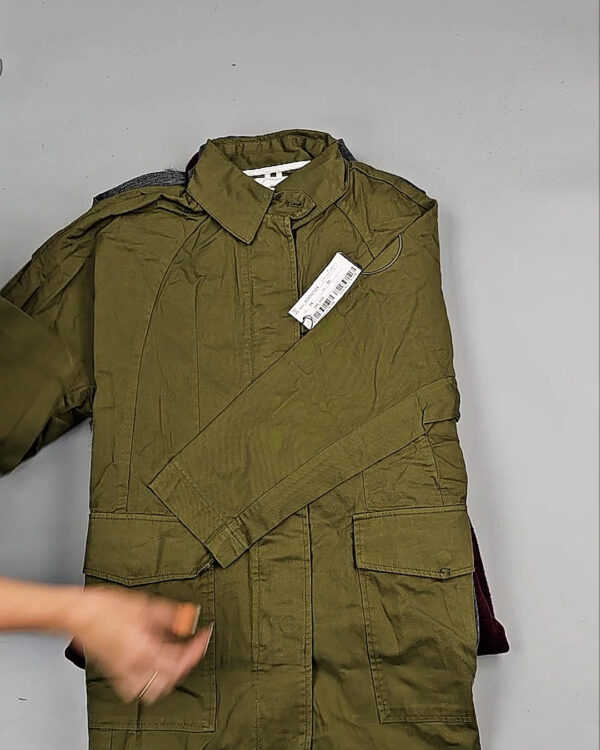 Фотография  592 - Верхняя одежда Корея 085#15 кг, ЛОТ № СТ-9246 оптом в Калининграде и Калининградской области