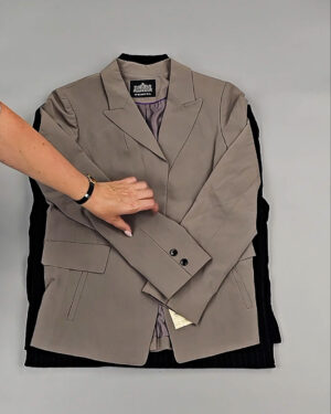 Фотография  147 - Жакеты Корея 085#10 кг, ЛОТ № СТ-9240 оптом в Калининграде и Калининградской области