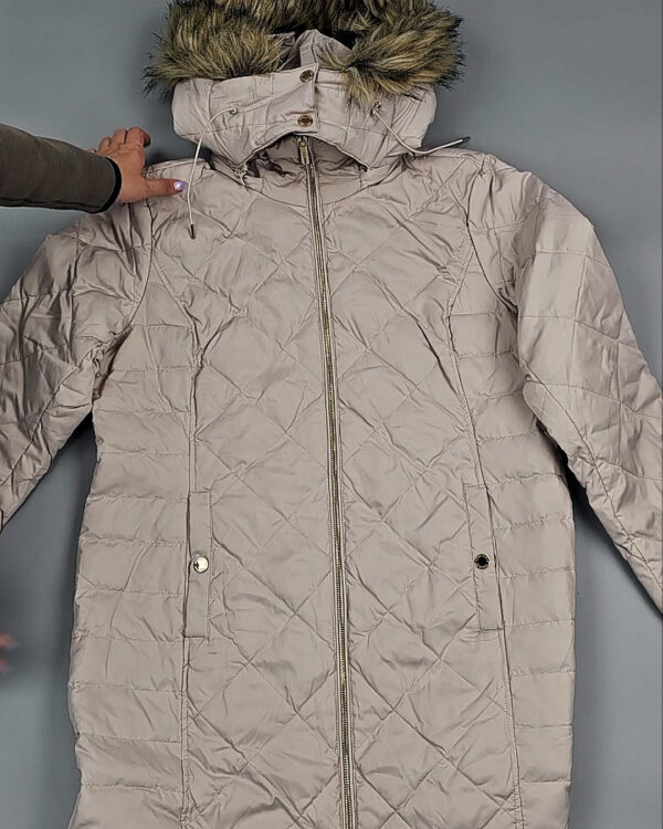 Фотография  267 - Верхняя одежда женская CAN 104#15 кг, ЛОТ СТ-9350 оптом в Калининграде и Калининградской области