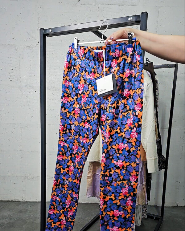 Фотография  629 - Karen by Simonsen mix 075#21 шт, ЛОТ №9095 оптом в Калининграде и Калининградской области